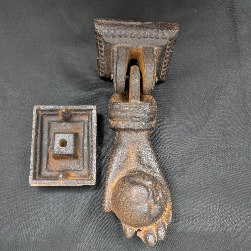 Antique Cast Iron Door Knocker - Picture 8 of 10